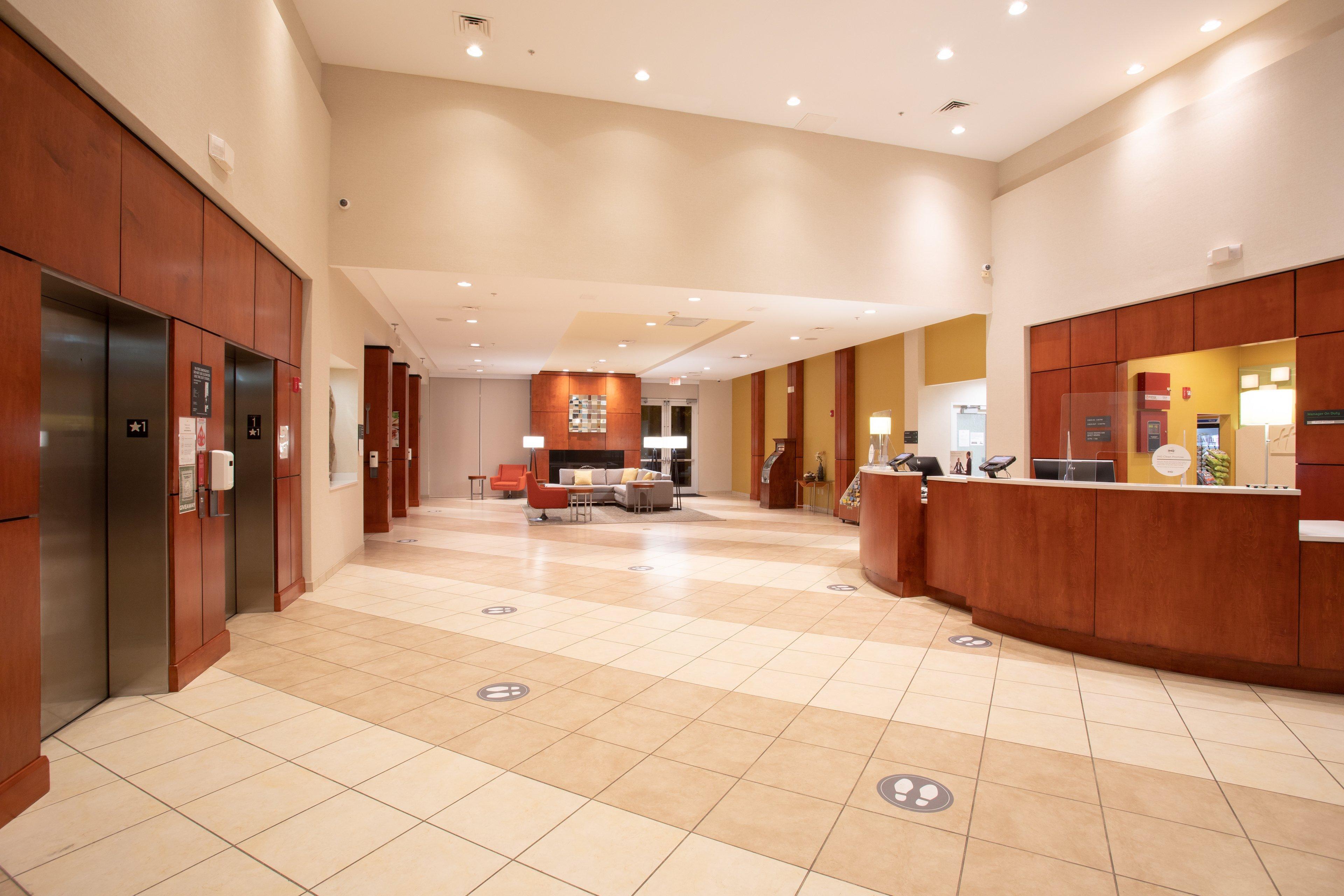 Holiday Inn Winchester Southeast-Historic Gateway By Ihg Bagian luar foto